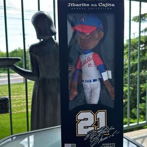 Roberto Clemente Heroes Collection Jibarito de la Cajita plush doll